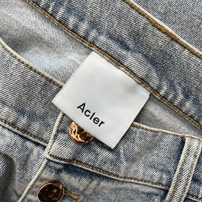 Light Wash Denim Jeans - 4