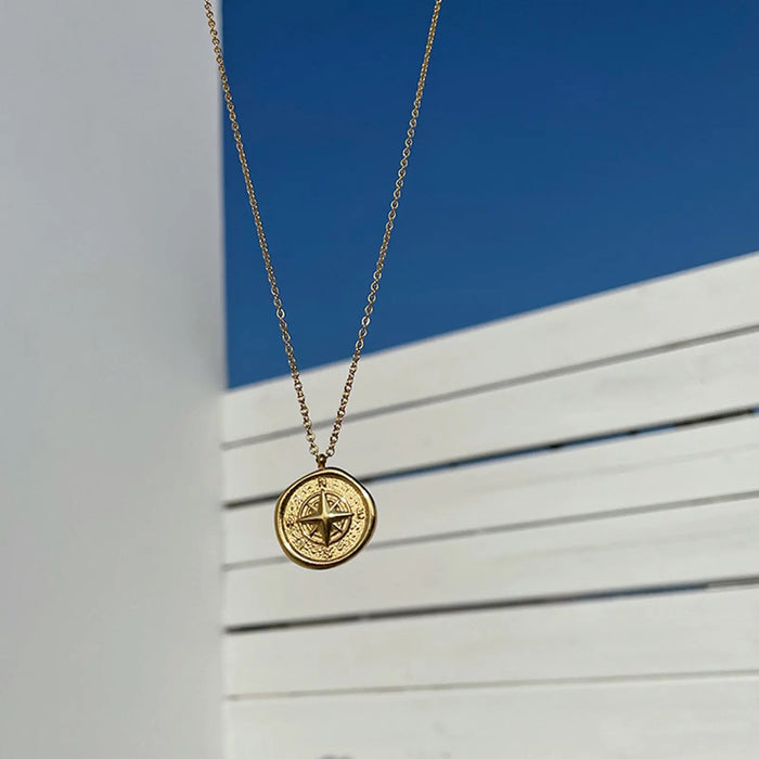 Compass Pendant Necklace - Pantsnsox