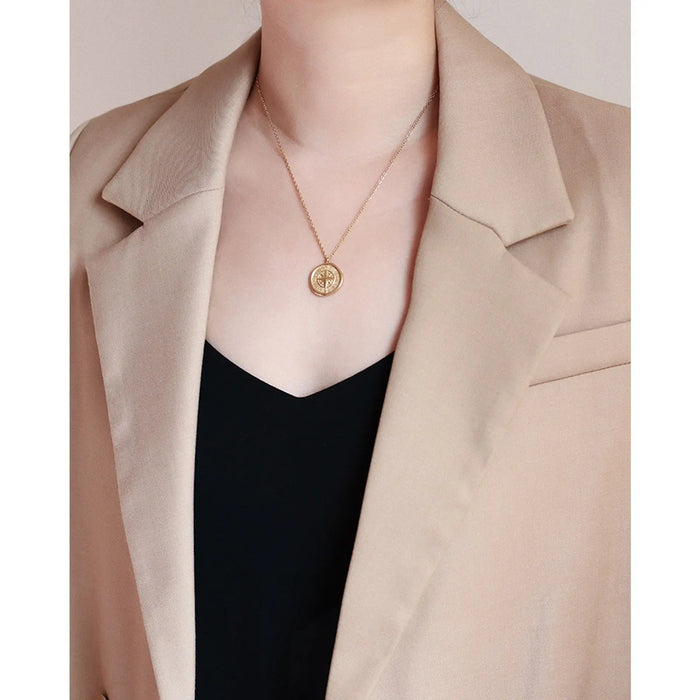 Compass Pendant Necklace - Pantsnsox
